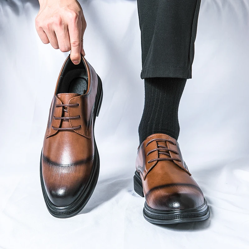 Men's Lace Up Low Heeled Oxford Shoes Brand Men's Pointed Block Comfortable Leather Shoes Business Formal Wedding Leather Shoes
Men's Lace Up Low Heeled Oxford Shoes Brand Men's Pointed Block Comfortable Leather Shoes Business Formal Wedding Leather Shoes