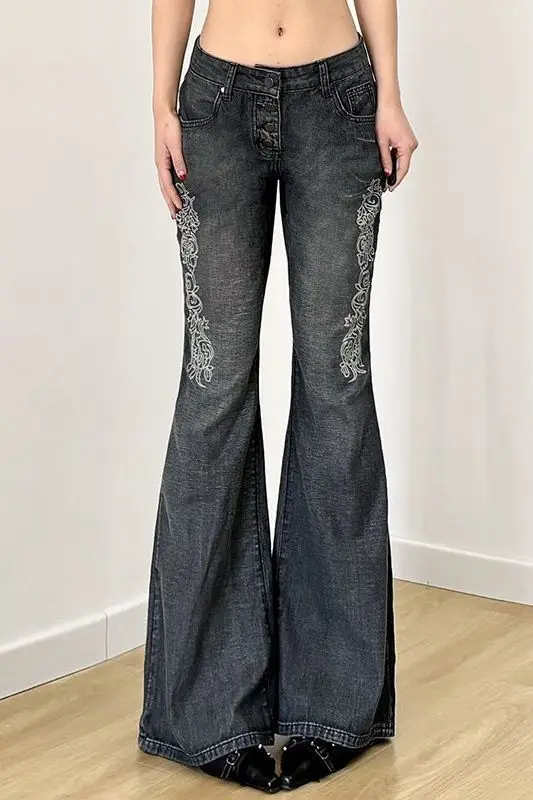 2025 American Hot Girl Washed Embroidered Flared Jeans for Women Low Waist Slim Fit Versatile Y2K Style Bell Bottom Denim Pants
2025 American Hot Girl Washed Embroidered Flared Jeans for Women Low Waist Slim Fit Versatile Y2K Style Bell Bottom Denim Pants
