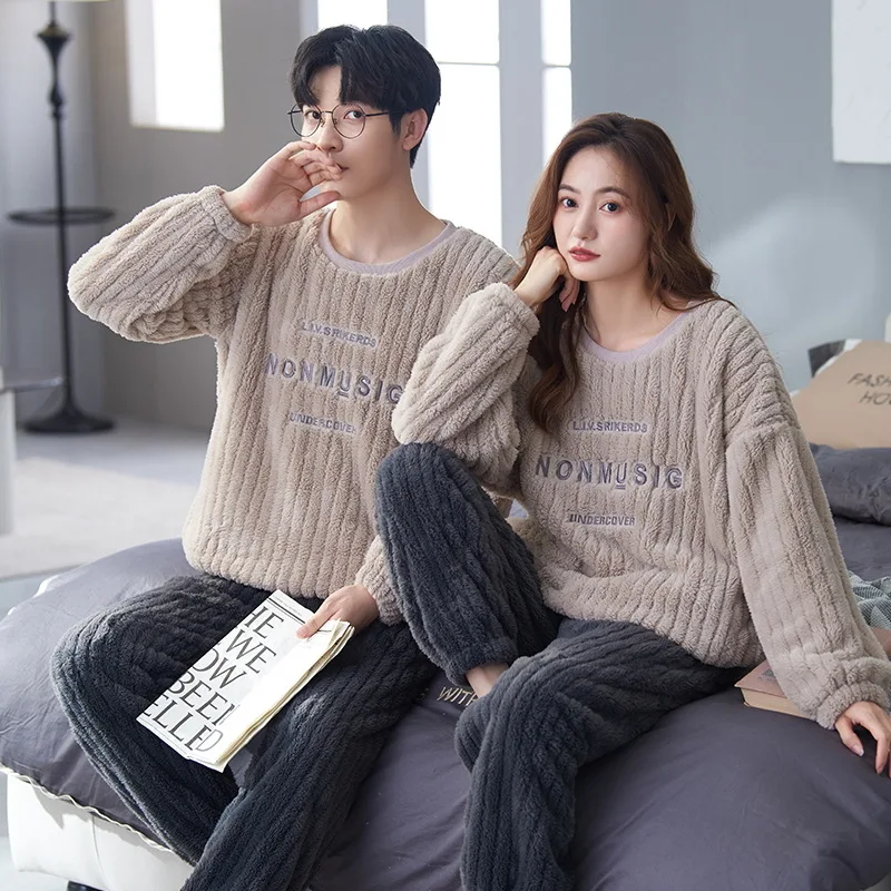 Autumn Winter Thick Coral Fleece Couple Pajamas 2Piece Set Sleep Top Pant Korean Fashion Warm Men's Homewear Women Sleepwear
Autumn Winter Thick Coral Fleece Couple Pajamas 2Piece Set Sleep Top Pant Korean Fashion Warm Men's Homewear Women Sleepwear