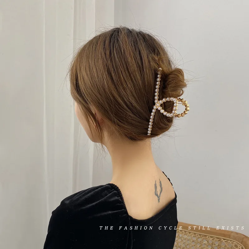 Fashion Women Hair Claws for thick hair Crab Clamp Hairgrip Matte Metal pearl hair clip barrettes Large Tool Hair Accessories
Fashion Women Hair Claws for thick hair Crab Clamp Hairgrip Matte Metal pearl hair clip barrettes Large Tool Hair Accessories