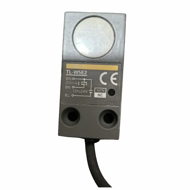 New Original TL-W5E2 Proximity Switch Sensor
New Original TL-W5E2 Proximity Switch Sensor