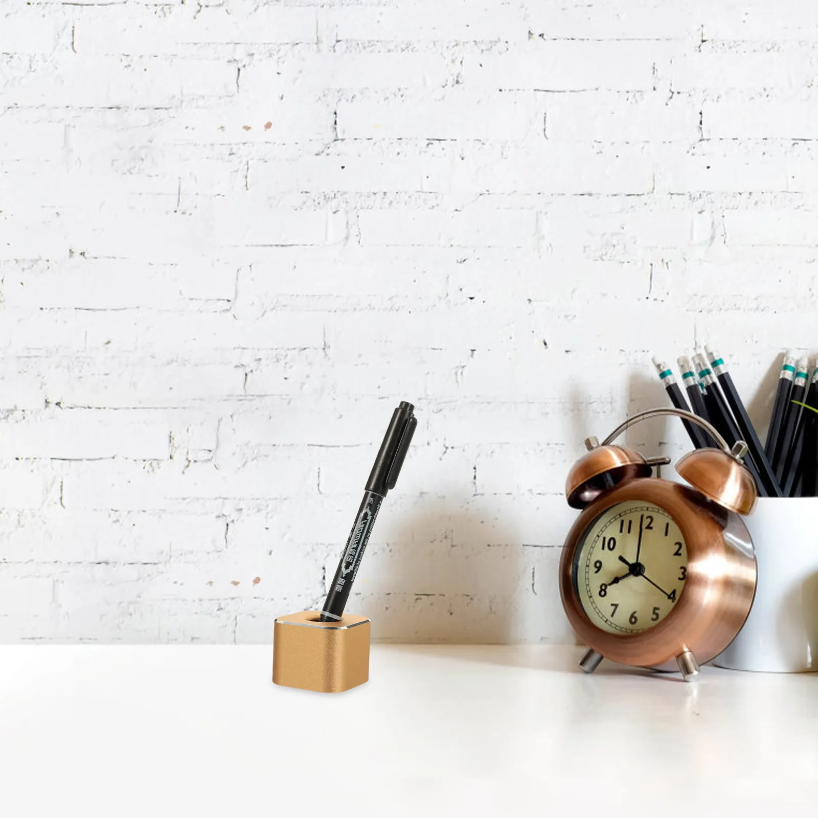 Cube Pen Holder Metal Single Pen Stand Creative Desk Storage Base for Office Home School Pencil Holder Quill-Pen Support
Cube Pen Holder Metal Single Pen Stand Creative Desk Storage Base for Office Home School Pencil Holder Quill-Pen Support
