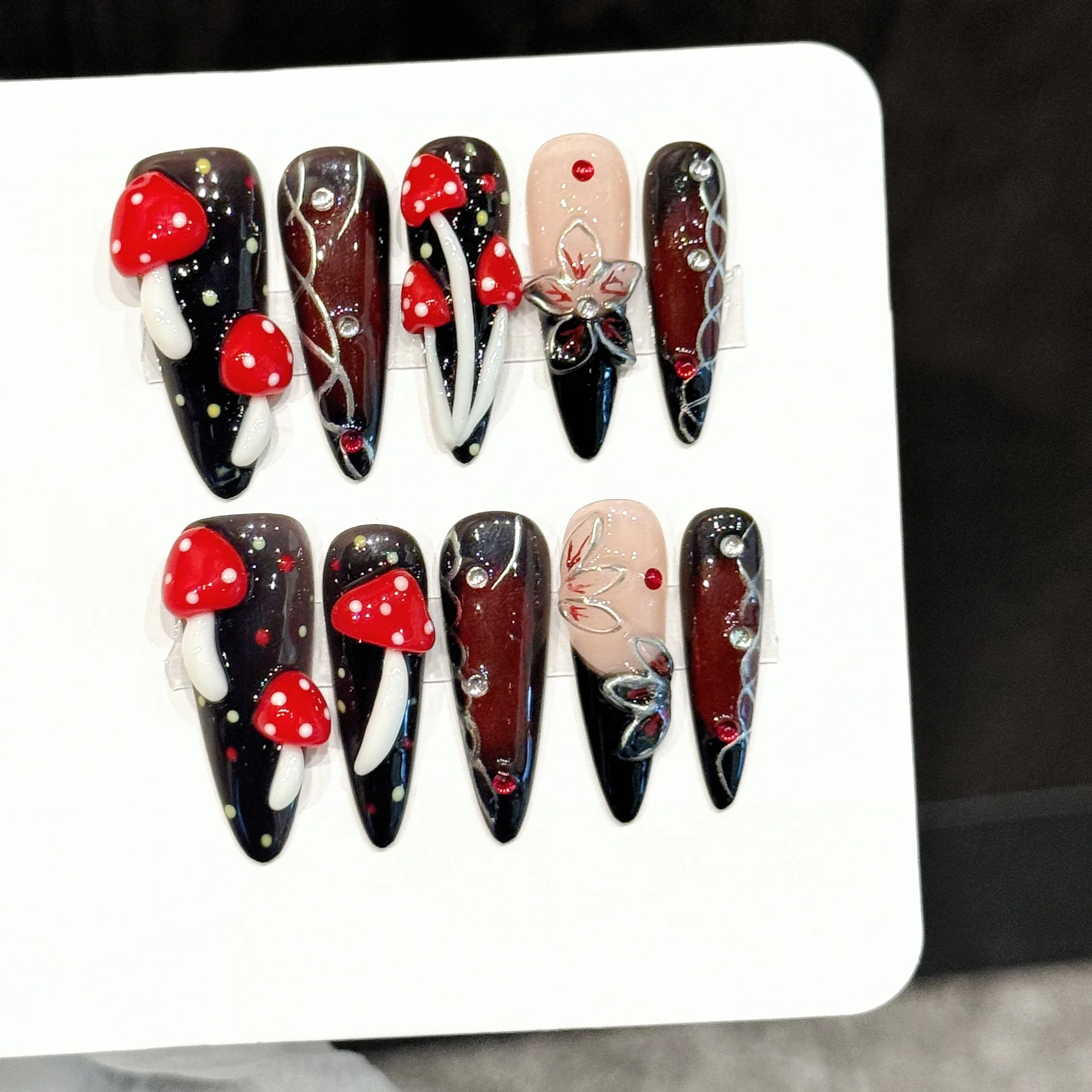 10pcs Pure Hand Pressed Long-pointed Nail Art, Beautiful Fake Nails,Dark Red Hand-painted Mushroom Night Forest, Perfect Choice
10pcs Pure Hand Pressed Long-pointed Nail Art, Beautiful Fake Nails,Dark Red Hand-painted Mushroom Night Forest, Perfect Choice