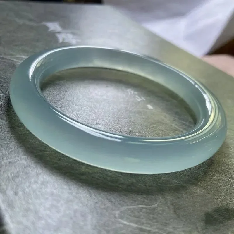 Round Bar Lake Water Blue Bracelet Retro Thin Round Bar Ice Quartzite Jade Bracelet
Round Bar Lake Water Blue Bracelet Retro Thin Round Bar Ice Quartzite Jade Bracelet