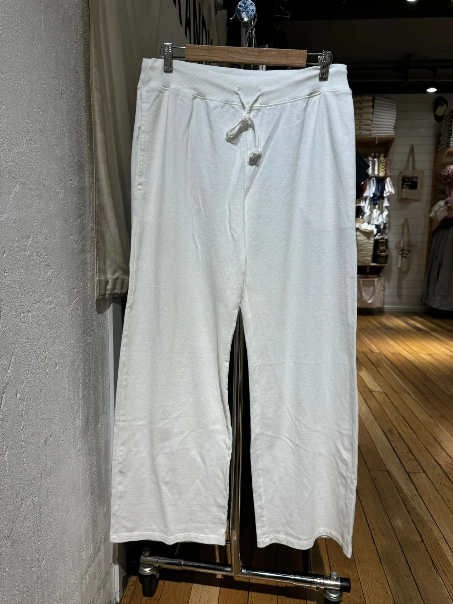 Solid Drawstring Straight Sweatpants Women Spring High Waist Cotton Trousers Casual Vintage Streetwear Sport Yoga Long Pant Y2k
Solid Drawstring Straight Sweatpants Women Spring High Waist Cotton Trousers Casual Vintage Streetwear Sport Yoga Long Pant Y2k