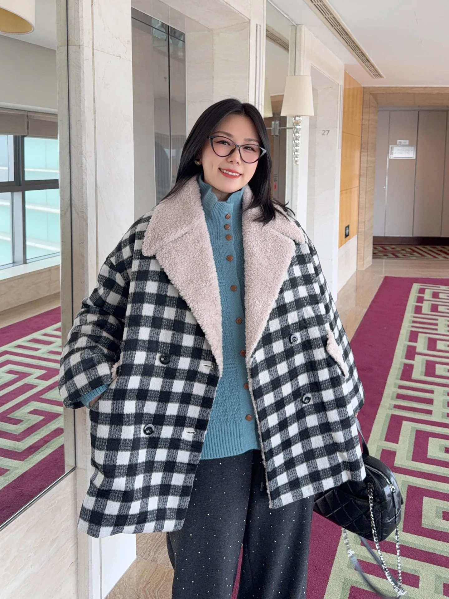 Warm Plaid Lamb Fur Jaet Large Size Women's Casual Slimming Coat VOGANA High Waist Korean Sle Commute Autumn Winter
Warm Plaid Lamb Fur Jaet Large Size Women's Casual Slimming Coat VOGANA High Waist Korean Sle Commute Autumn Winter