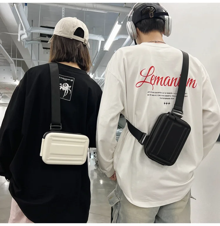 2026 Новая модная трендовая сумка через плечо высокого качества, пригородная сумка через плечо, дизайн, хит продаж, тот же стиль, стиль для пары, Bolsa hombre
2026 Новая модная трендовая сумка через плечо высокого качества, пригородная сумка через плечо, дизайн, хит продаж, тот же стиль, стиль для пары, Bolsa hombre