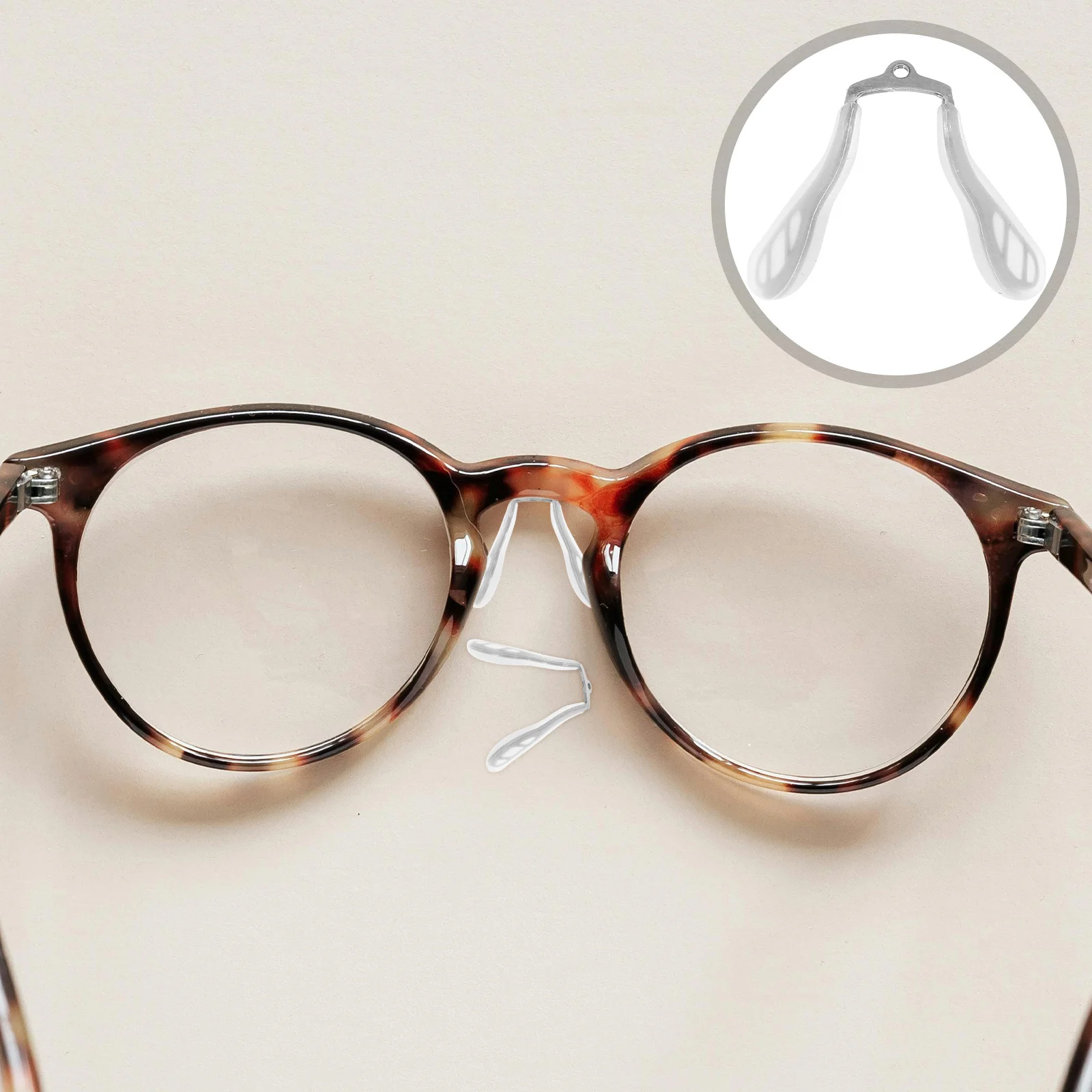 2Pcs Antislip Silicone Eyeglass Nose Pads for Kids Secure Fit No Pressure on Nose Ideal for Daily Activities and Sports
2Pcs Antislip Silicone Eyeglass Nose Pads for Kids Secure Fit No Pressure on Nose Ideal for Daily Activities and Sports