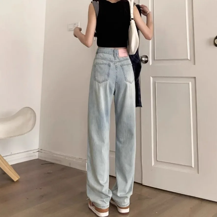 Light blue high-waisted wide-leg jeans for women, summer loose fit, slimming, drapey, versatile straight-leg long pants
Light blue high-waisted wide-leg jeans for women, summer loose fit, slimming, drapey, versatile straight-leg long pants