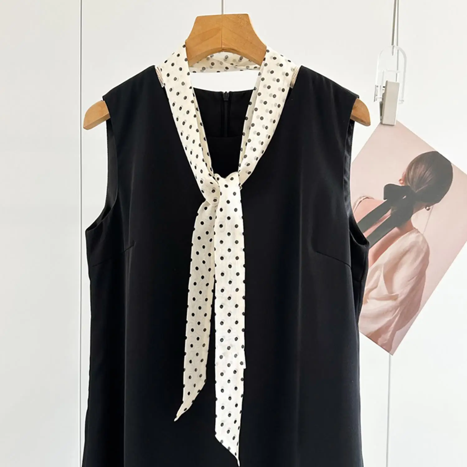 Модный тонкий шелковый шарф-бандана для женщин, узкий платок на шею, аксессуар для платья
Модный тонкий шелковый шарф-бандана для женщин, узкий платок на шею, аксессуар для платья