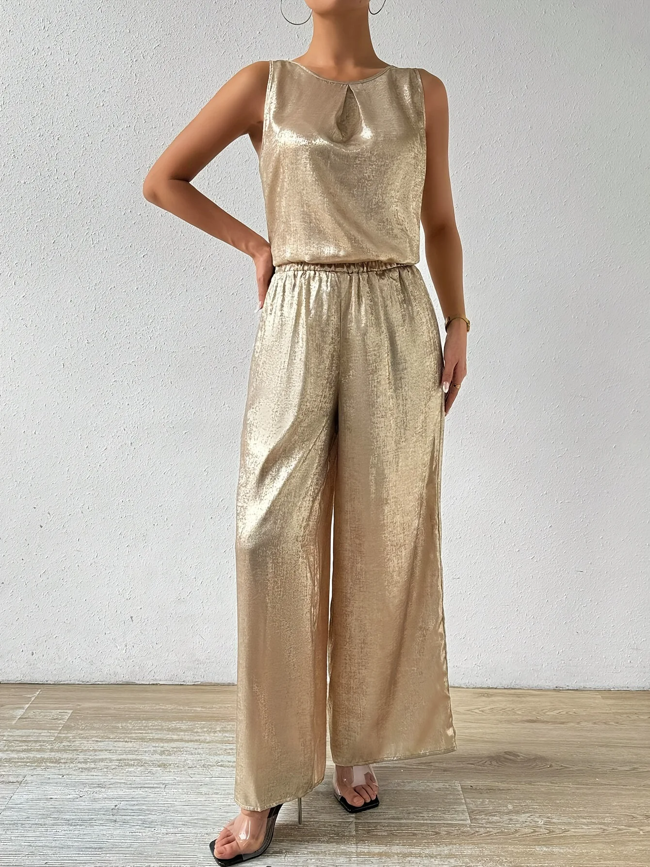 2025 Fashionable Shiny Solid Color Women's Suit Casual Sleeveless Vest Top + High Waist Drooping Wide-leg Pants Two-piece Set
2025 Fashionable Shiny Solid Color Women's Suit Casual Sleeveless Vest Top + High Waist Drooping Wide-leg Pants Two-piece Set