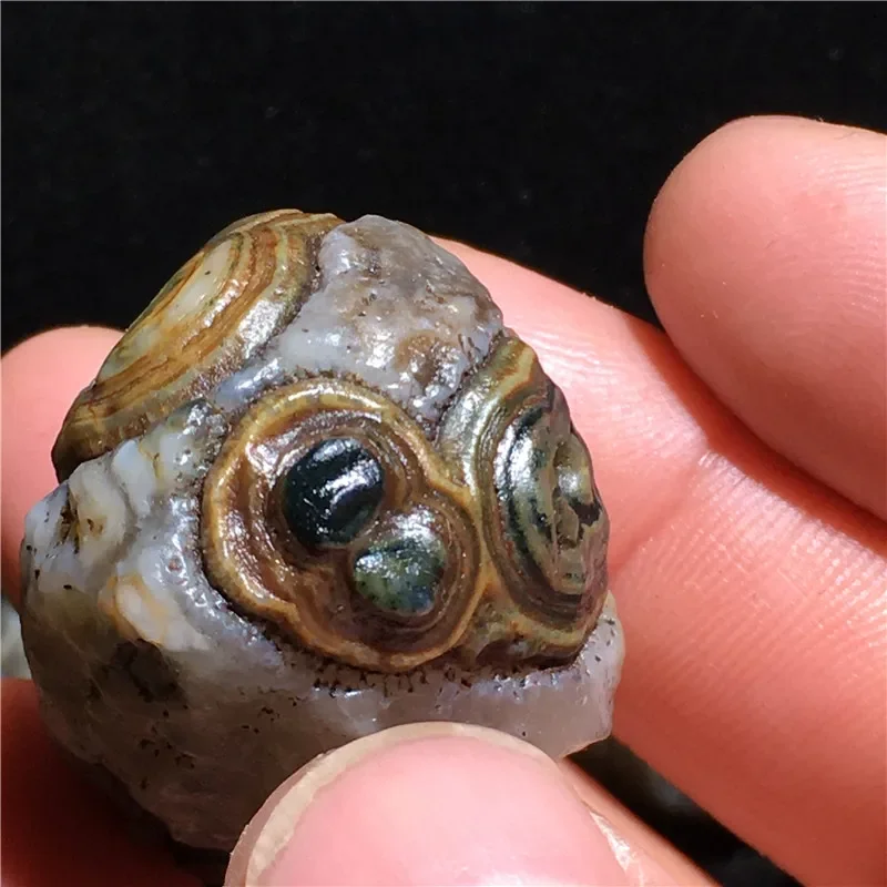 Fine Jewelry Natural Outer Mongolian Surface Relief Eye Stone Alxa Gobi Agate Vein Stone Collection Mainland China
Fine Jewelry Natural Outer Mongolian Surface Relief Eye Stone Alxa Gobi Agate Vein Stone Collection Mainland China