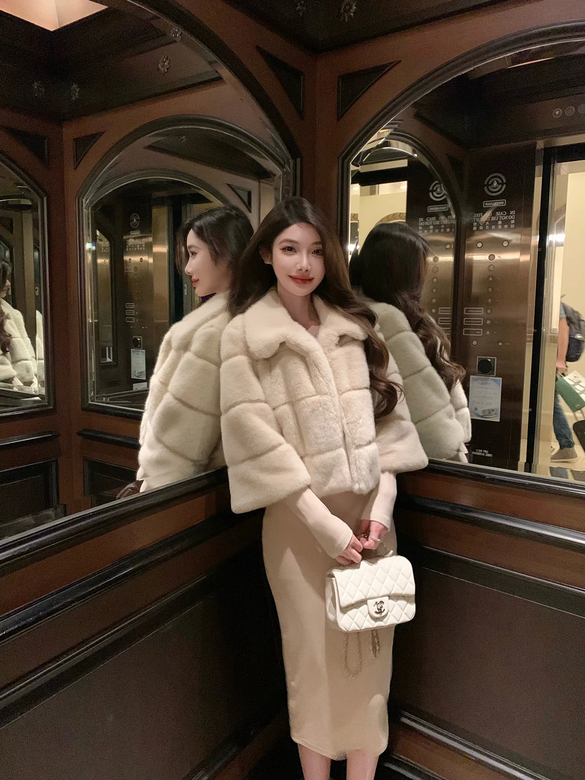 Ele Sexy Fur Coat JustQin Evening Lady 2025 Autumn Winter New Sle Youth Long Sve ort Length Single Button Ladies Coat
Ele Sexy Fur Coat JustQin Evening Lady 2025 Autumn Winter New Sle Youth Long Sve ort Length Single Button Ladies Coat