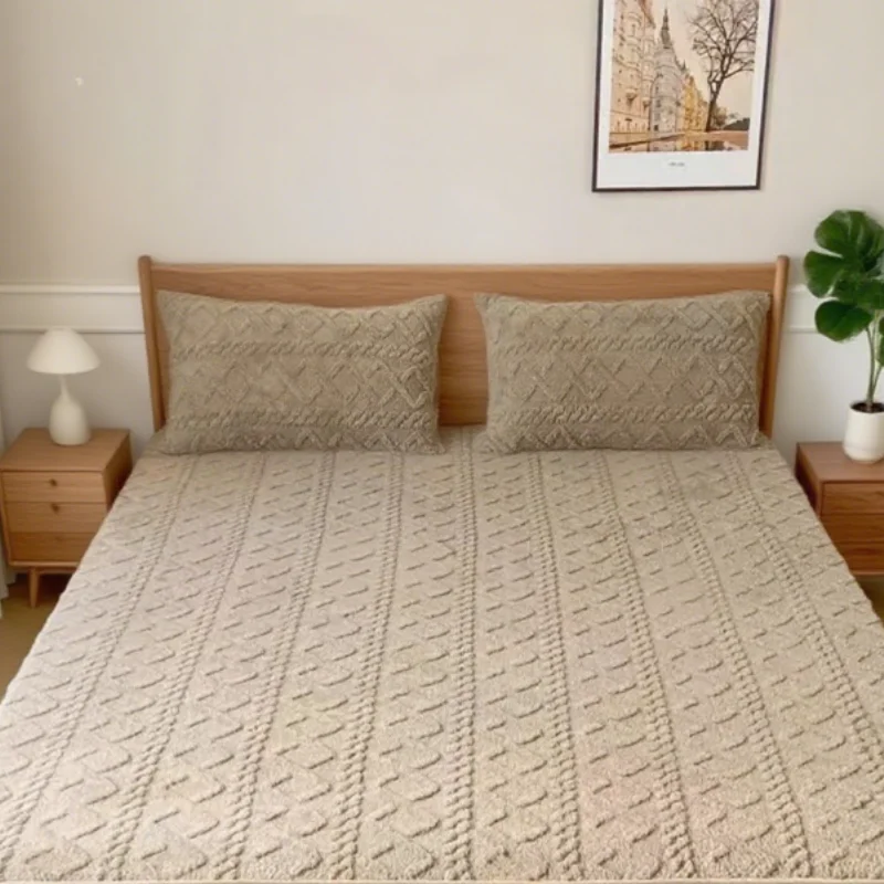 1pc Large Quick Warm Jacquard Thick Velvet Bed Sheet Excluding Pillowcase Super Soft Plush Mattress Cover
1pc Large Quick Warm Jacquard Thick Velvet Bed Sheet Excluding Pillowcase Super Soft Plush Mattress Cover