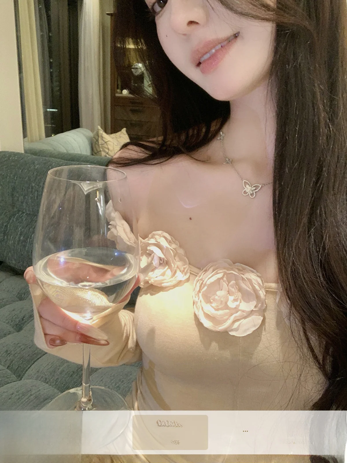 YOLI Zhang Yuli Micro Drunken Rose Yellow U-neck Ruffle Knitwear Women's Spring Design Slimming Top Casual Style Long Sleeve
YOLI Zhang Yuli Micro Drunken Rose Yellow U-neck Ruffle Knitwear Women's Spring Design Slimming Top Casual Style Long Sleeve