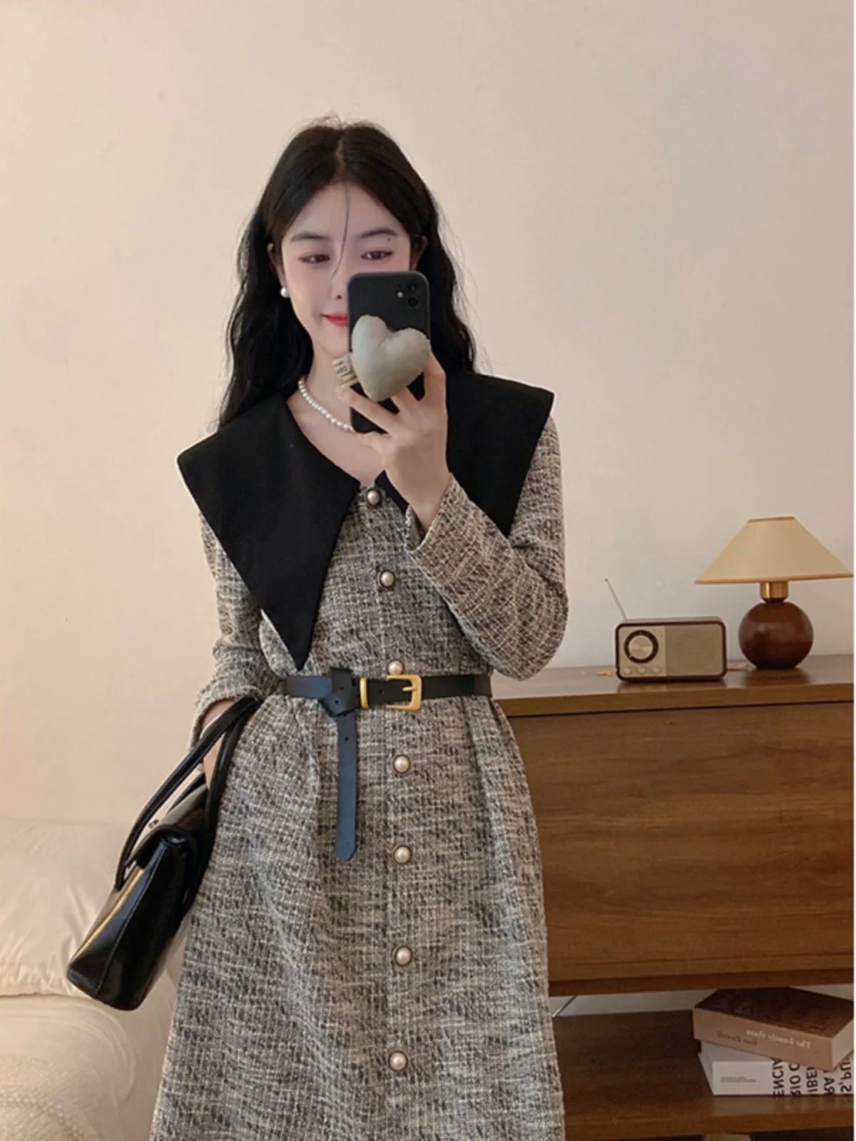Elegant Autumn Winter Dress Women's Sweet Waist Cinched Doll Collar Retro Date Tea Break Dress Korean Style Long Sleeve V Neck
Elegant Autumn Winter Dress Women's Sweet Waist Cinched Doll Collar Retro Date Tea Break Dress Korean Style Long Sleeve V Neck