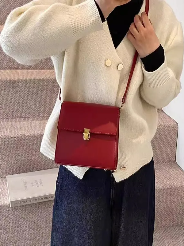 Faionable mat Square Bag for Women Commuter Crossbody Bag Sli Texture Small Bag Casual Lo Bule Closure
Faionable mat Square Bag for Women Commuter Crossbody Bag Sli Texture Small Bag Casual Lo Bule Closure