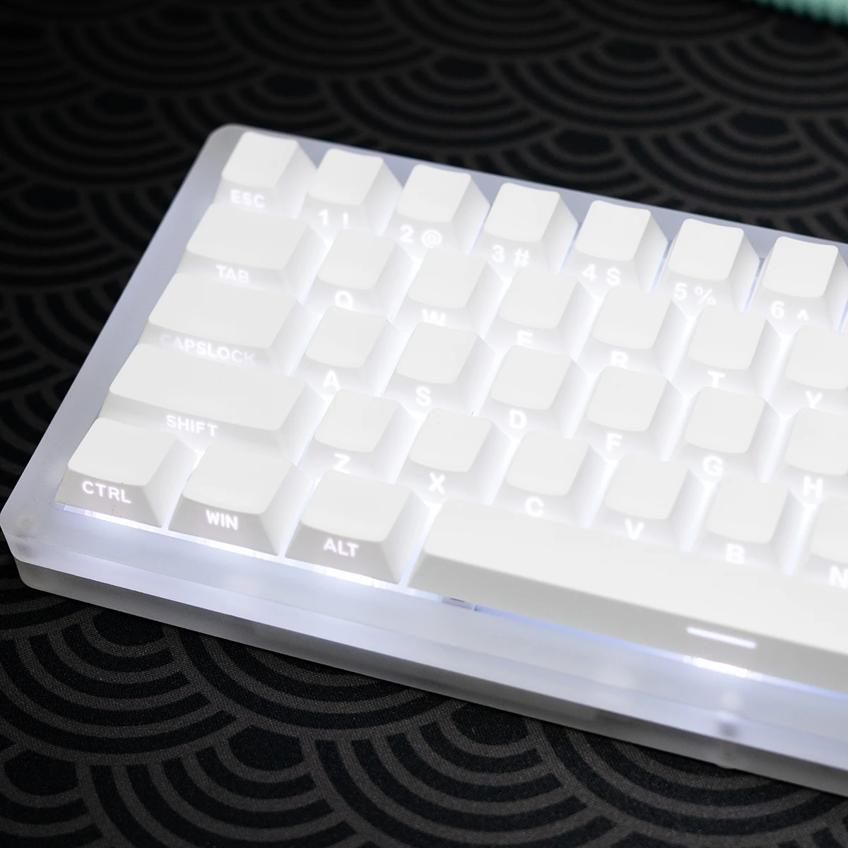 Transparent keycap Pure black Original height PBT material Suitable for magnetic axis 61 68 75 84 87 98
Transparent keycap Pure black Original height PBT material Suitable for magnetic axis 61 68 75 84 87 98