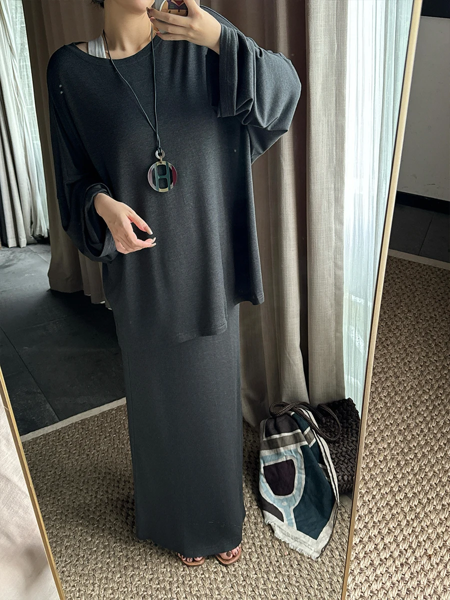 Комплект Owi из шерсти и шелка: свободная футболка с круглым вырезом и юбка с высокой талией на резинке и шнурке, повседневный осенний модный женский комплект
Комплект Owi из шерсти и шелка: свободная футболка с круглым вырезом и юбка с высокой талией на резинке и шнурке, повседневный осенний модный женский комплект