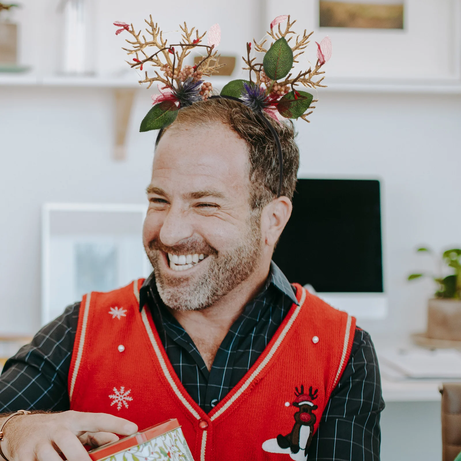 1Pcs Luminous Elk Headband Lightweight Xmas Party Hair Hoop Cosplay Hair Accessory Glowing Photo Prop Decorative Headwear
1Pcs Luminous Elk Headband Lightweight Xmas Party Hair Hoop Cosplay Hair Accessory Glowing Photo Prop Decorative Headwear