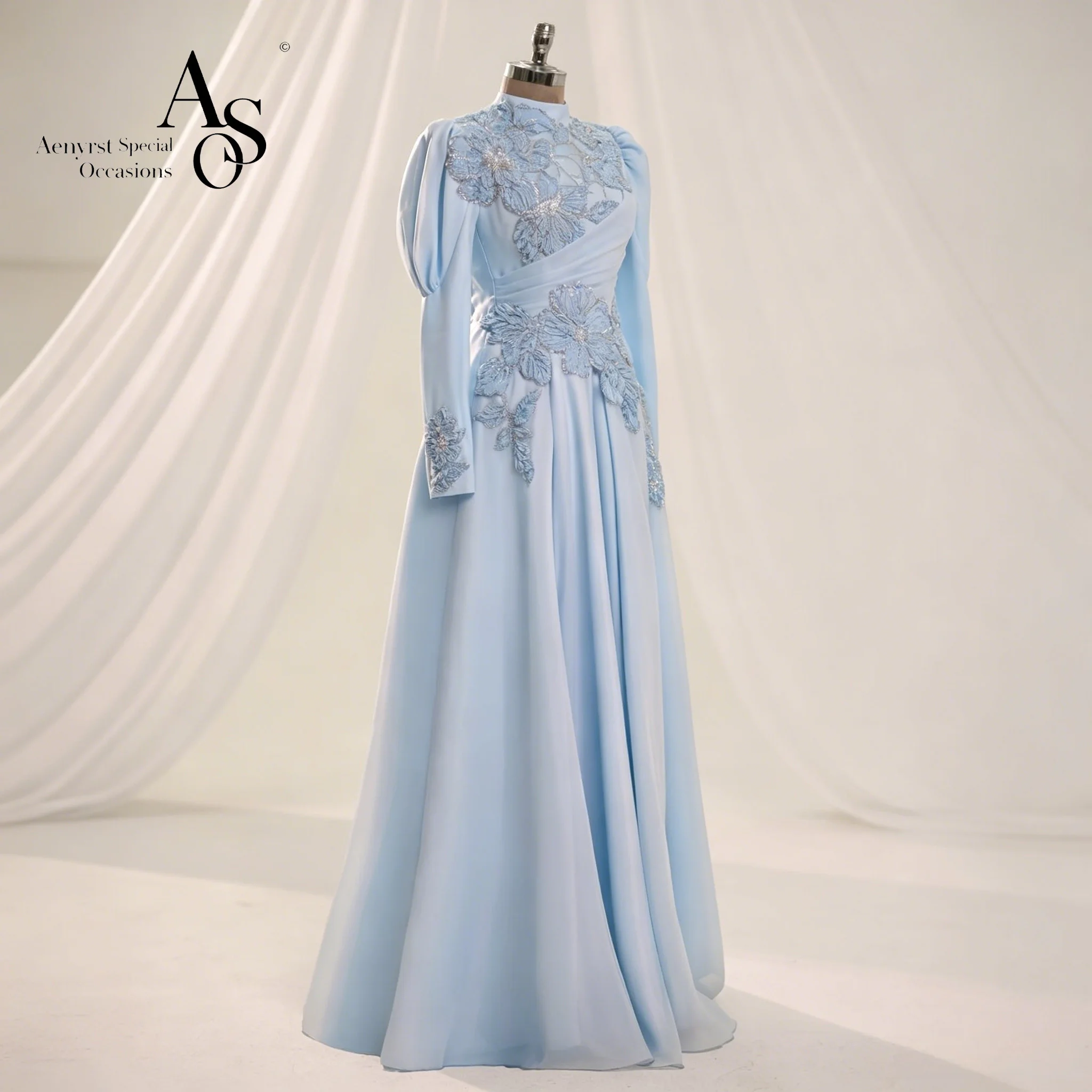 Elegant Blue Lace Evening Gown Long-Sleeved Floor-Length with Delicate Embroidered Princess Sleeves for Women
Elegant Blue Lace Evening Gown Long-Sleeved Floor-Length with Delicate Embroidered Princess Sleeves for Women