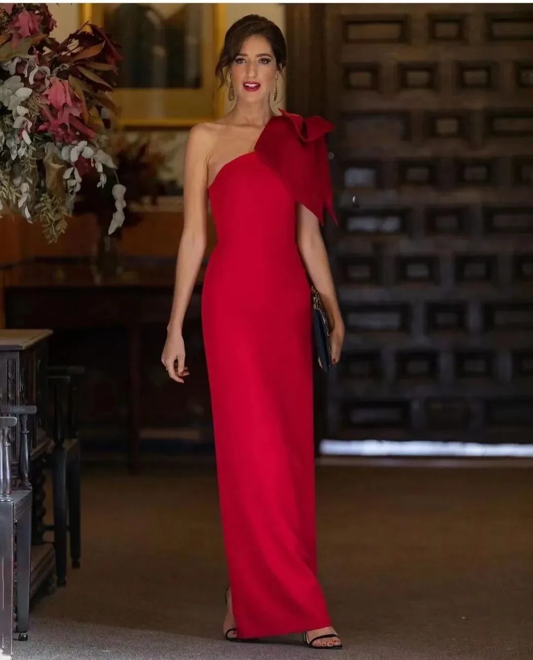 Customized Saudi Prom Dresses Back Split One Shoulder Evening Party Dresses Women Wear Formal Gowns Bow Maid of Honor Dress
Customized Saudi Prom Dresses Back Split One Shoulder Evening Party Dresses Women Wear Formal Gowns Bow Maid of Honor Dress