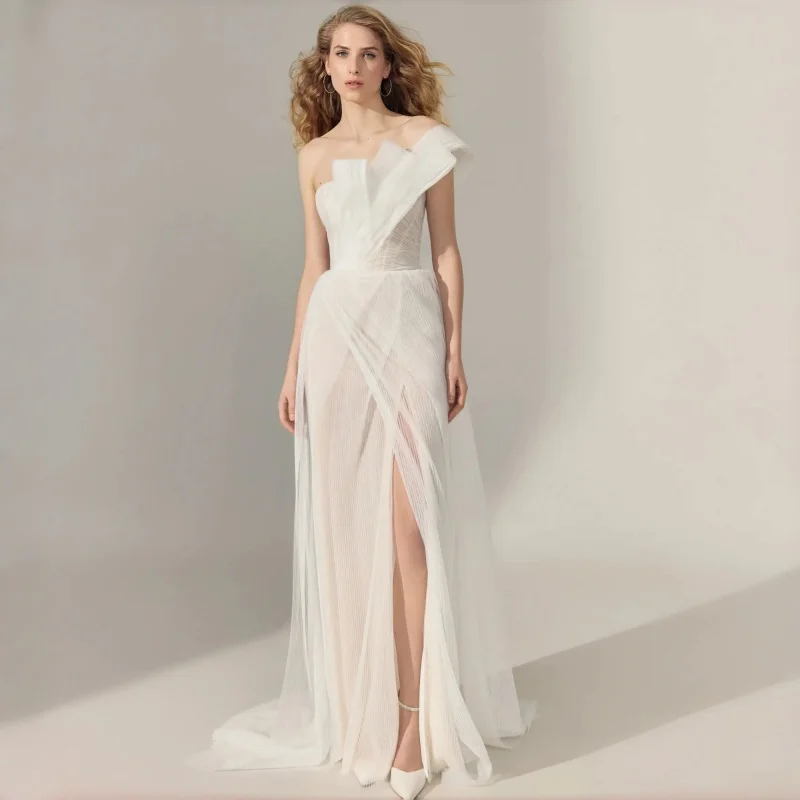 Modern One Shoulder Pleated Tulle Wedding Dress Asymmetric Neckline A-Line Bridal Gown with High Slit Court Train Customized
Modern One Shoulder Pleated Tulle Wedding Dress Asymmetric Neckline A-Line Bridal Gown with High Slit Court Train Customized