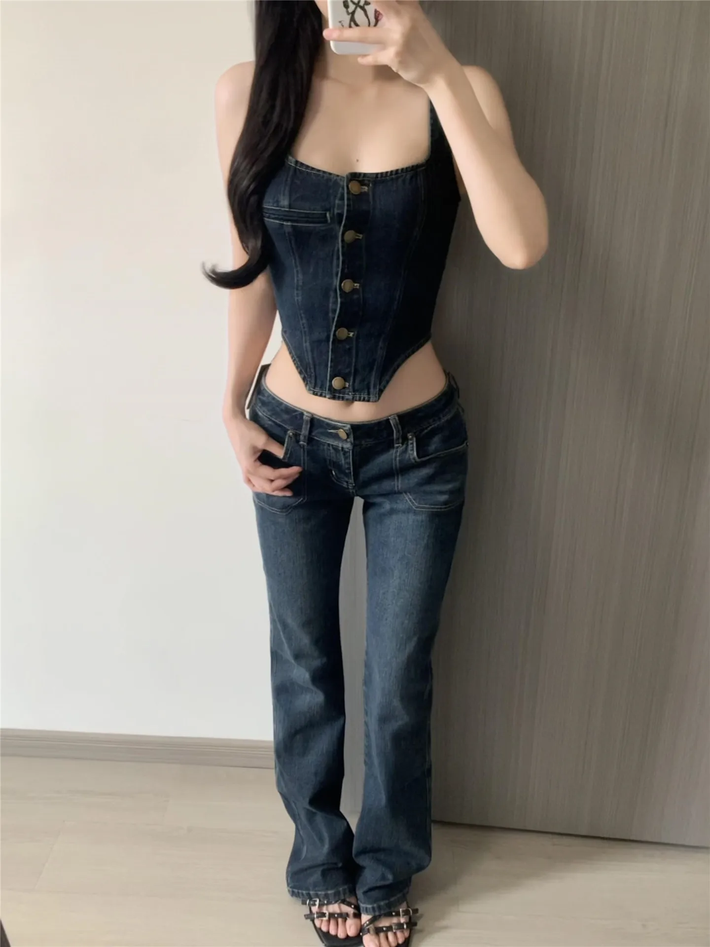 Slim Fit Low Waist Bell Bottom Jeans Women's Spring Autumn Fashionable Long Design Casual Cotton Denim Pants Hot Girl
Slim Fit Low Waist Bell Bottom Jeans Women's Spring Autumn Fashionable Long Design Casual Cotton Denim Pants Hot Girl