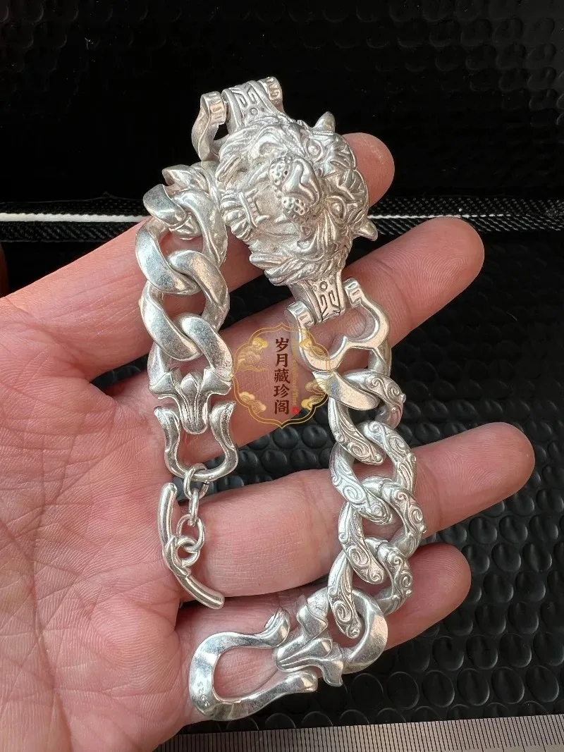 Tibetan Silver Inlaid Tiger Head Bracelet, Lucky Protection Jewelry for Men & Women, Fashion Couple Gift
Tibetan Silver Inlaid Tiger Head Bracelet, Lucky Protection Jewelry for Men & Women, Fashion Couple Gift
