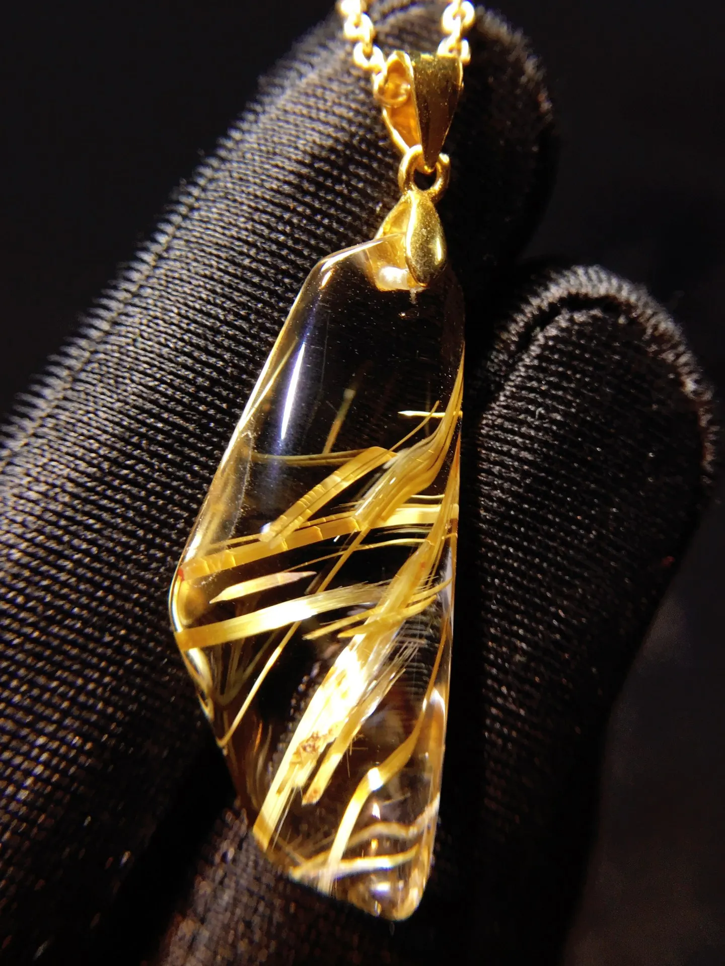 Natural Gold Rutilated Quartz Pendant Necklace For Women Lady Men Wealth Healing Crystal 28x12mm Gemstone Beads Jewelry AAAAA
Natural Gold Rutilated Quartz Pendant Necklace For Women Lady Men Wealth Healing Crystal 28x12mm Gemstone Beads Jewelry AAAAA