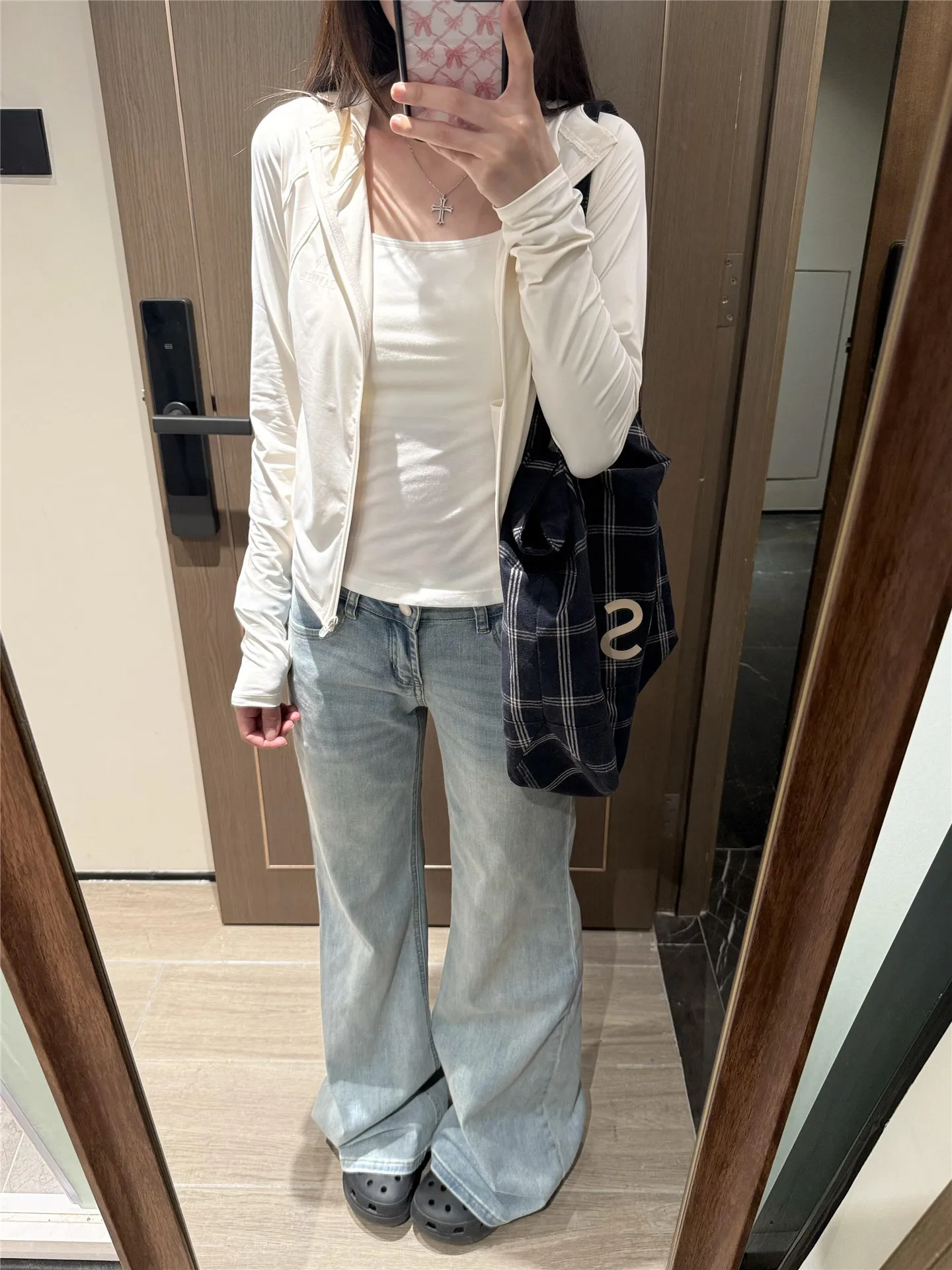 Extended Length Loose Fit Low Waist Bell Bottom Blue Jeans Women's Spring Summer Cotton Soft Washed Casual Floor Length
Extended Length Loose Fit Low Waist Bell Bottom Blue Jeans Women's Spring Summer Cotton Soft Washed Casual Floor Length