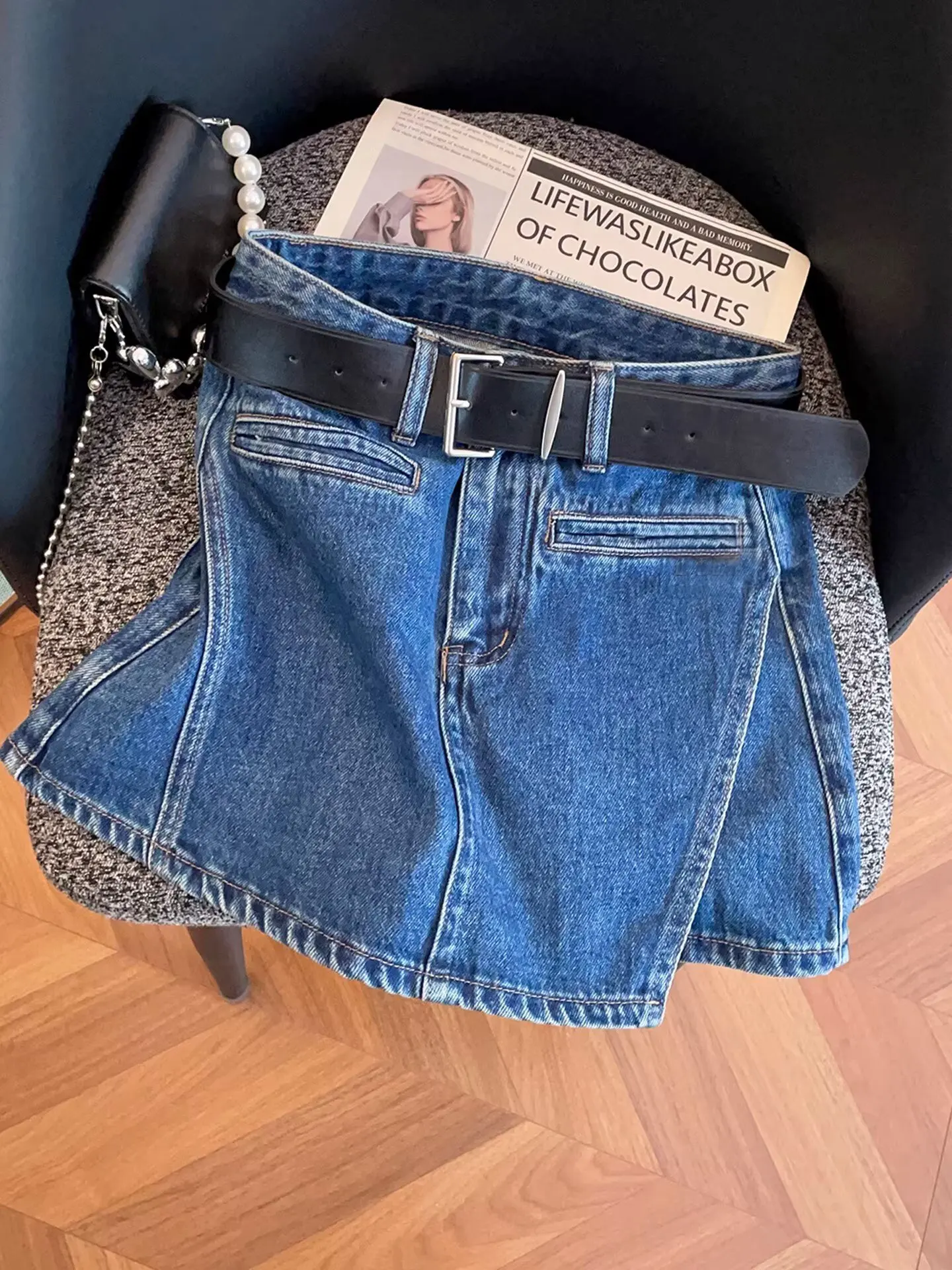 High Waist A-Line Short Jeans High Waist Slimming Hot Girl American Design Summer 2026 Women's Fashion Wide Leg Pants
High Waist A-Line Short Jeans High Waist Slimming Hot Girl American Design Summer 2026 Women's Fashion Wide Leg Pants