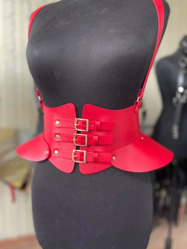 2025 New Fashion Women's Red Shoulder Waist Pu Leather Harajuku Style Slim tie Dress Accessories Stage Performance Costumes
2025 New Fashion Women's Red Shoulder Waist Pu Leather Harajuku Style Slim tie Dress Accessories Stage Performance Costumes