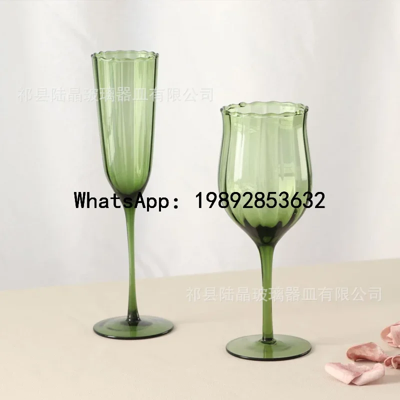 i5.15 retro green petal goblet, French flower color corrugated red wine glass, champagne glass
i5.15 retro green petal goblet, French flower color corrugated red wine glass, champagne glass