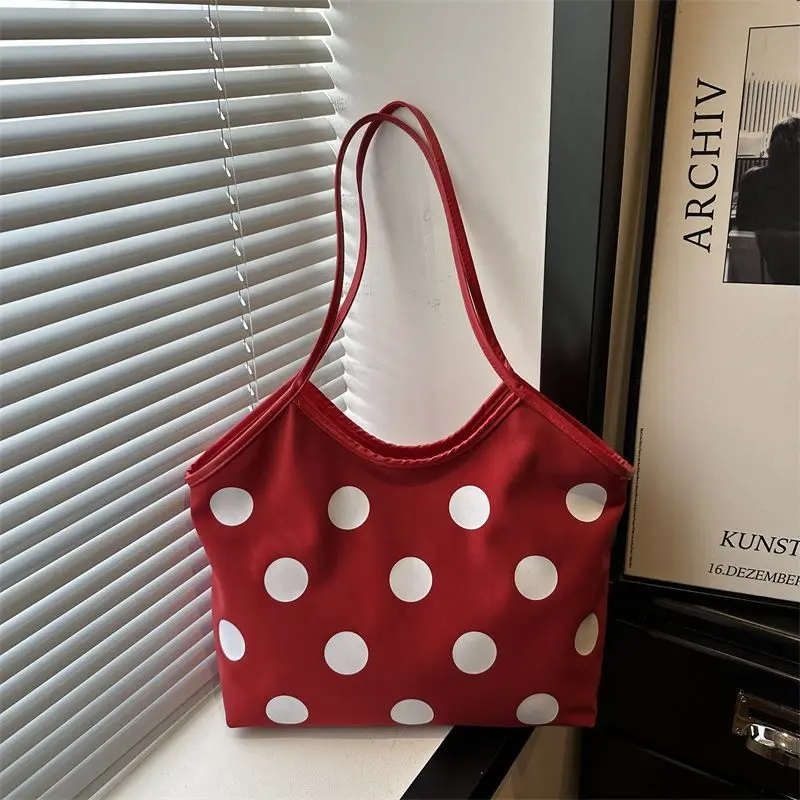 New summer fashion simple shoulder bag large capacity niche polka dot tote bag Sweet Girl Tote Handbag Elegant underarm bag
New summer fashion simple shoulder bag large capacity niche polka dot tote bag Sweet Girl Tote Handbag Elegant underarm bag