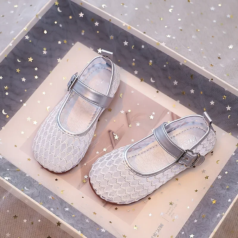 Girls Sandals Mesh Breathable 2025 Summer New Kids Princess Shoes Hollowed-out Children Flats Soild Color Soft Sole Non-slip
Girls Sandals Mesh Breathable 2025 Summer New Kids Princess Shoes Hollowed-out Children Flats Soild Color Soft Sole Non-slip