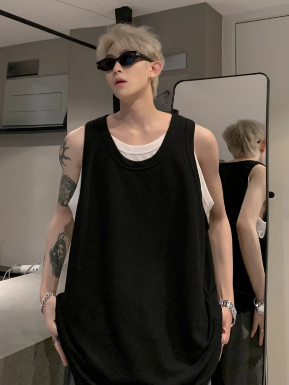 Мужская летняя майка-жилет Low-Ne Svel Fitn в американском стиле, имитация двухслойности, дышащая, влагоотводящая, из тонкой ткани
Мужская летняя майка-жилет Low-Ne Svel Fitn в американском стиле, имитация двухслойности, дышащая, влагоотводящая, из тонкой ткани