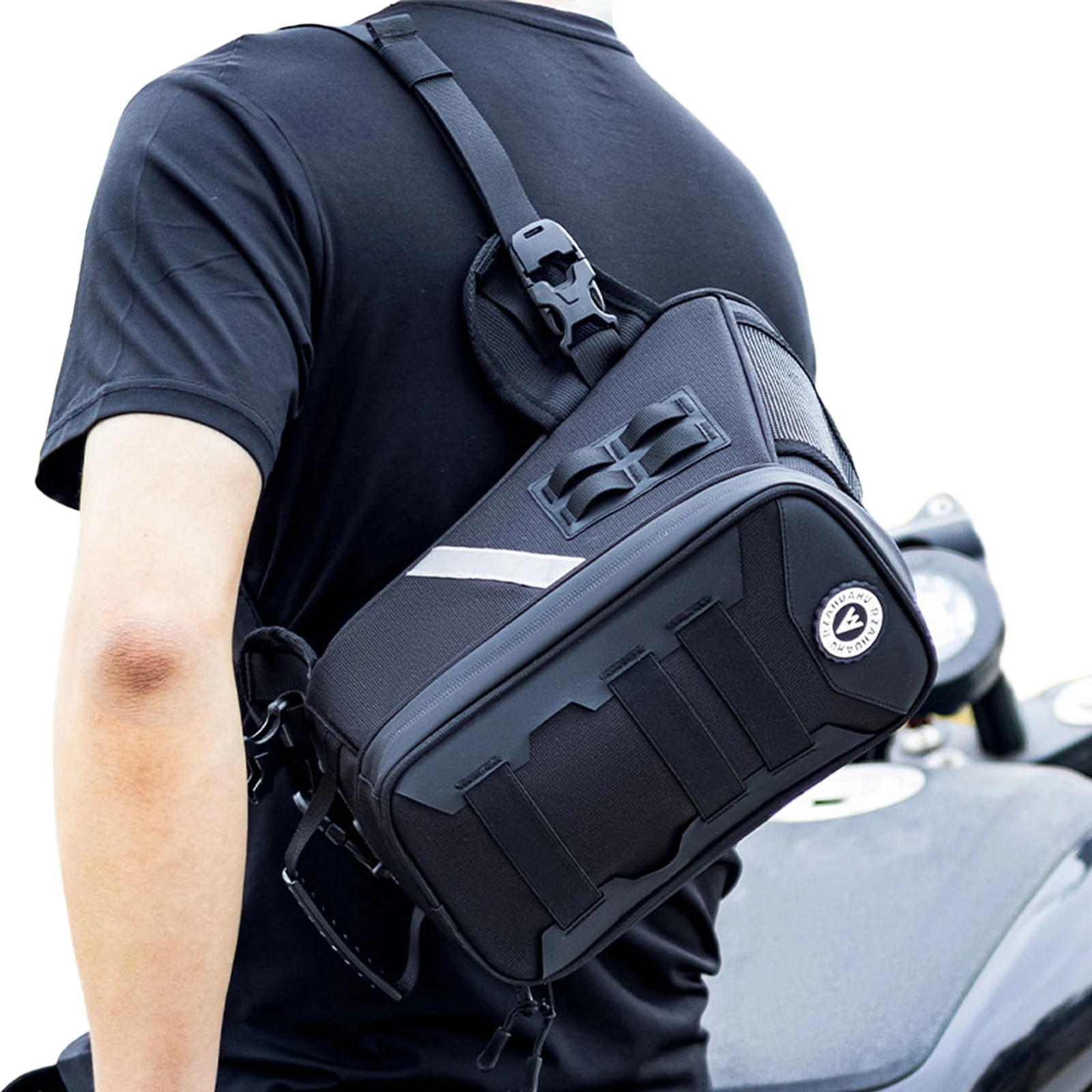 Сумка для мотоцикла Универсальная сумка для багажа на топливный бак с дождевиком для мотоциклов
Сумка для мотоцикла Универсальная сумка для багажа на топливный бак с дождевиком для мотоциклов