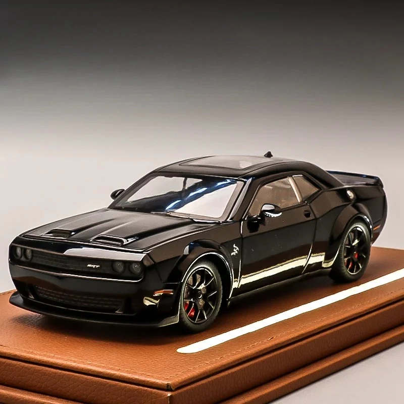 1:24 Challenger Hellcat Redeye Model Toy Supercars Alloy Diecast Sound Light Doors Opened Pull Back Simulation Sports Car Toys
1:24 Challenger Hellcat Redeye Model Toy Supercars Alloy Diecast Sound Light Doors Opened Pull Back Simulation Sports Car Toys