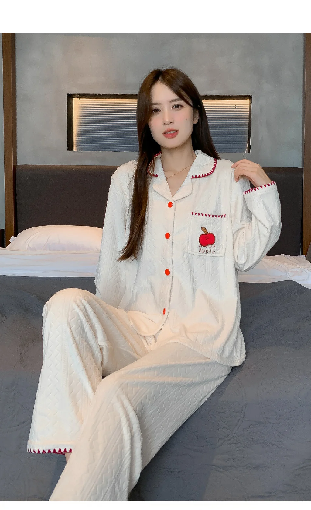 Элегантные пижамные комплекты для женщин: осенне-зимняя флисовая домашняя одежда с эффектом меха, круглым вырезом, короткими рукавами, длина до колена
Элегантные пижамные комплекты для женщин: осенне-зимняя флисовая домашняя одежда с эффектом меха, круглым вырезом, короткими рукавами, длина до колена