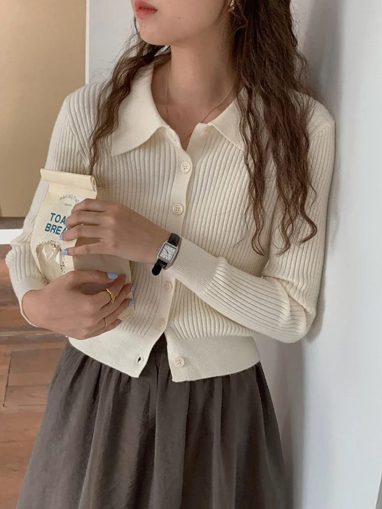 2025 New In Spring Sweater Coat Gentle Style Long-sleeved Korean Fashion Solid Tops Lapel CollarKnitted Cardigan Women Clothing
2025 New In Spring Sweater Coat Gentle Style Long-sleeved Korean Fashion Solid Tops Lapel CollarKnitted Cardigan Women Clothing
