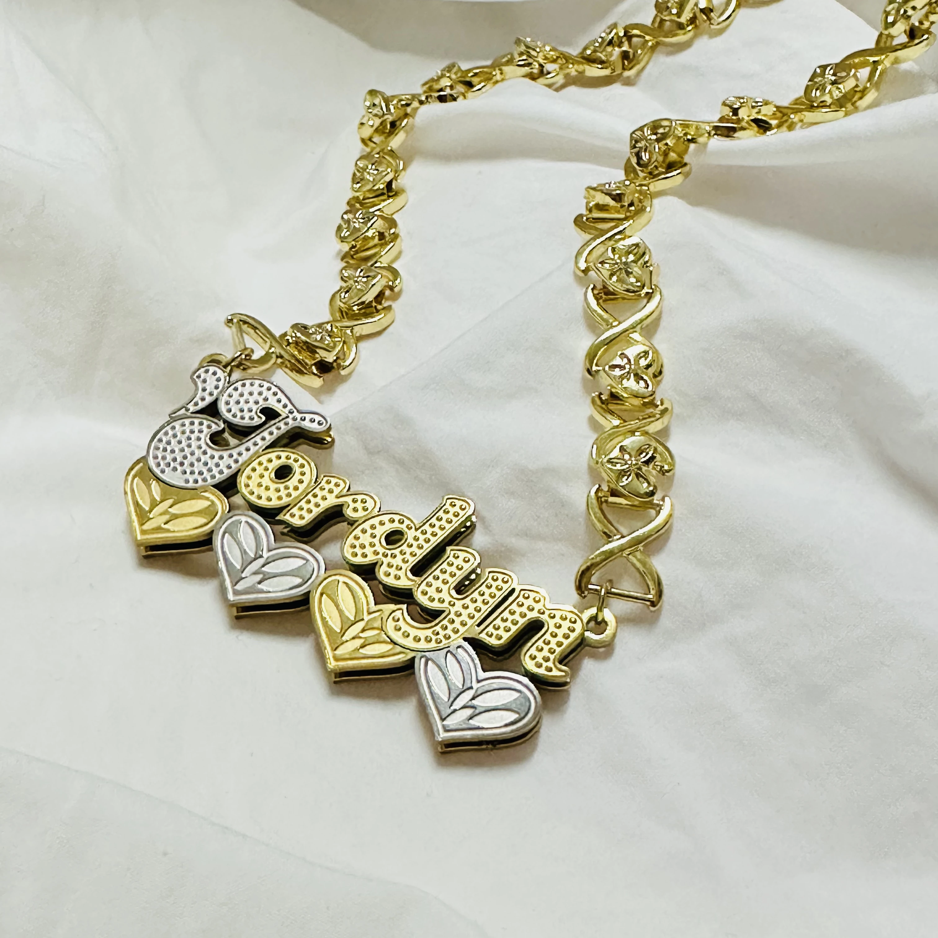Custom Name Necklace Double Plated XO Chain Necklace Personalized Necklace Two Tone with Heart Necklace Jewelry Gift for Women
Custom Name Necklace Double Plated XO Chain Necklace Personalized Necklace Two Tone with Heart Necklace Jewelry Gift for Women