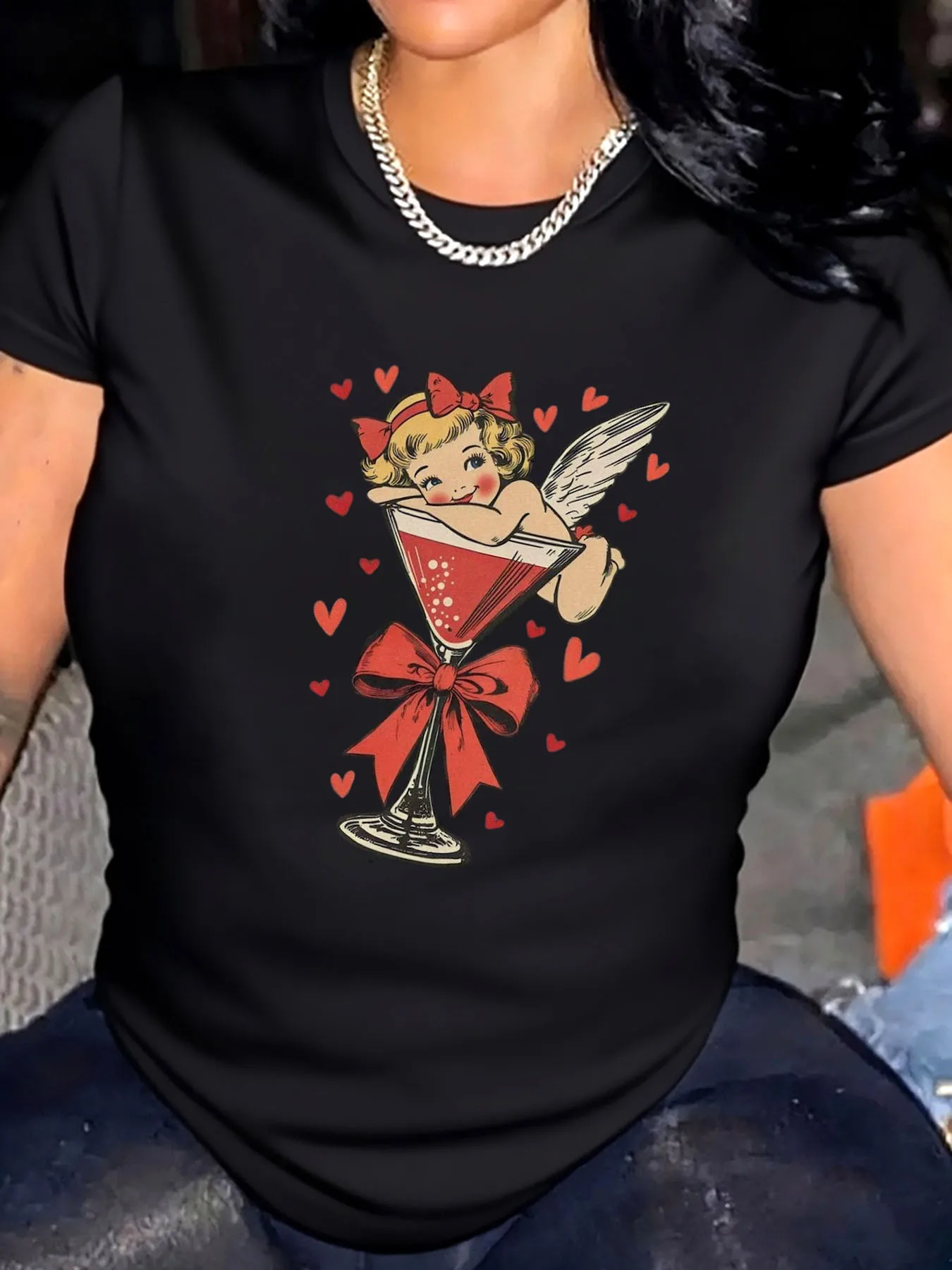 Женская футболка больших размеров на день Святого Валентина Купидон Мартини с коктейльным принтом для верхней одежды
Женская футболка больших размеров на день Святого Валентина Купидон Мартини с коктейльным принтом для верхней одежды