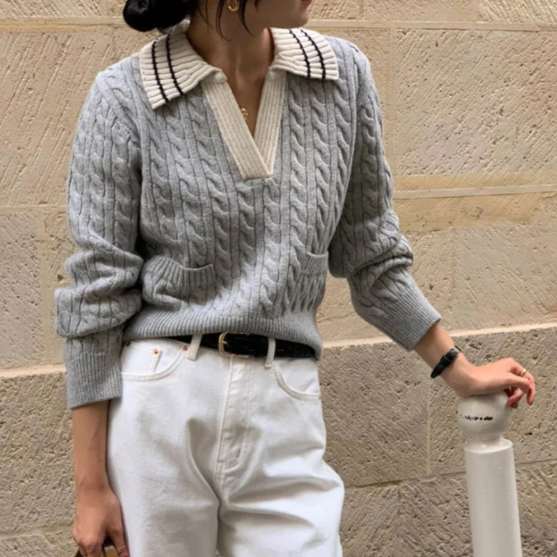 V-neck Short Knit Pullover Women Fall Winter Casual Thickened Long Sleeve Sweater Tops 3 Colors
V-neck Short Knit Pullover Women Fall Winter Casual Thickened Long Sleeve Sweater Tops 3 Colors