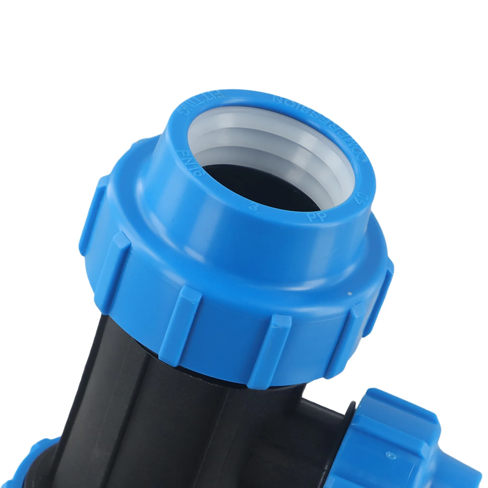 1pc Three-way Connecting Pipe PP Fitting Screw Joint PE Pipe Drinking Water Clamp Connector 90° Reducing Tee For Garden Watering
1pc Three-way Connecting Pipe PP Fitting Screw Joint PE Pipe Drinking Water Clamp Connector 90° Reducing Tee For Garden Watering