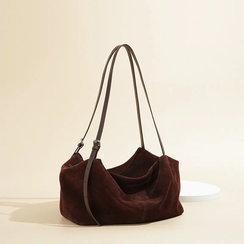 Luxury Women's Genuine Suede Tote Bag Large Capacity Matte Leather Pillow Bag 2 Colors Versatile Commuter Crossbody Shoulder Bag
Luxury Women's Genuine Suede Tote Bag Large Capacity Matte Leather Pillow Bag 2 Colors Versatile Commuter Crossbody Shoulder Bag