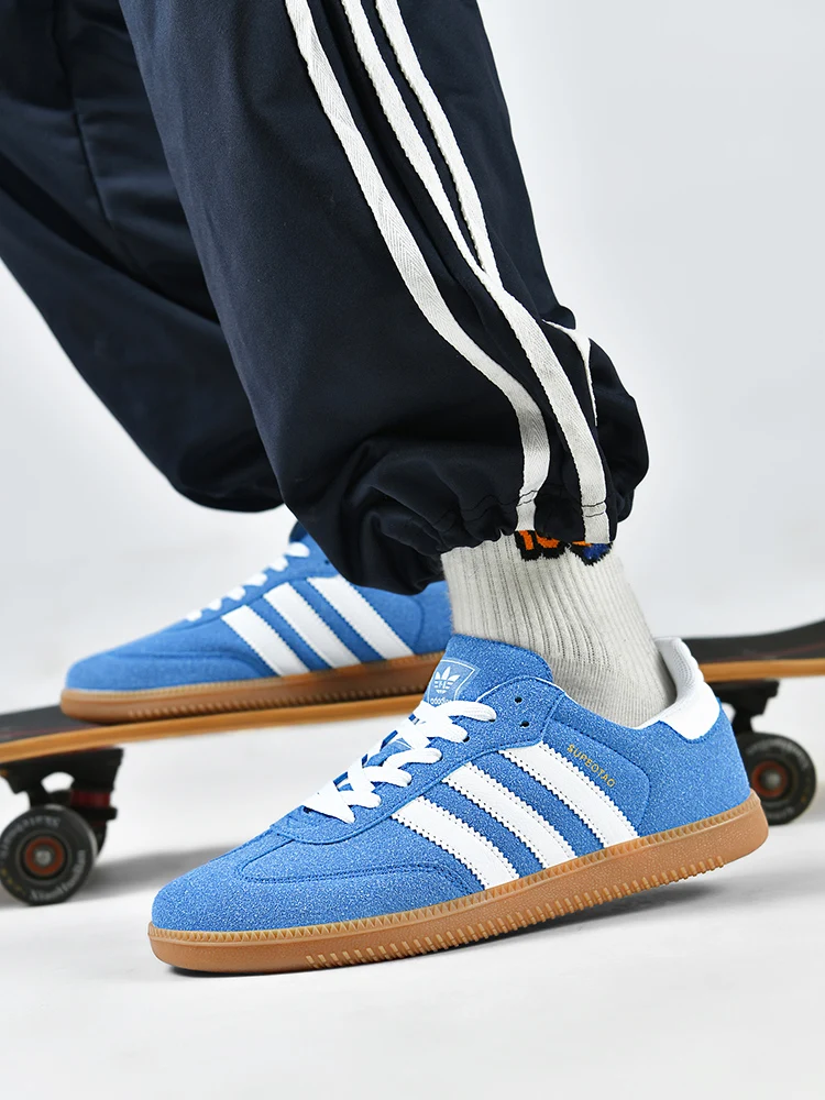 2025New Comfort Casual High Quality Three-Bar German Training Board Shoes36-45High-quality Couple's Sports Shoes
2025New Comfort Casual High Quality Three-Bar German Training Board Shoes36-45High-quality Couple's Sports Shoes