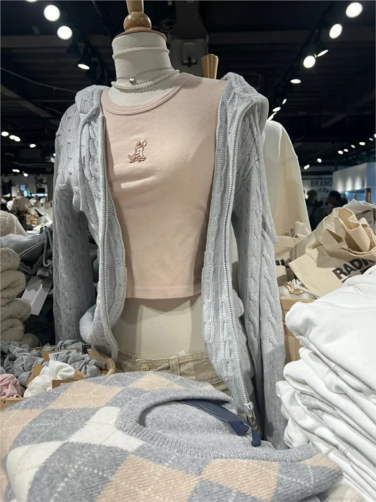 Gray Twisted Flower Hooded Zipper Coat Women Fall Winter Long Sleeve Pocket Knit Knitwear Sweet Preppy Style Cardigan Sweater
Gray Twisted Flower Hooded Zipper Coat Women Fall Winter Long Sleeve Pocket Knit Knitwear Sweet Preppy Style Cardigan Sweater