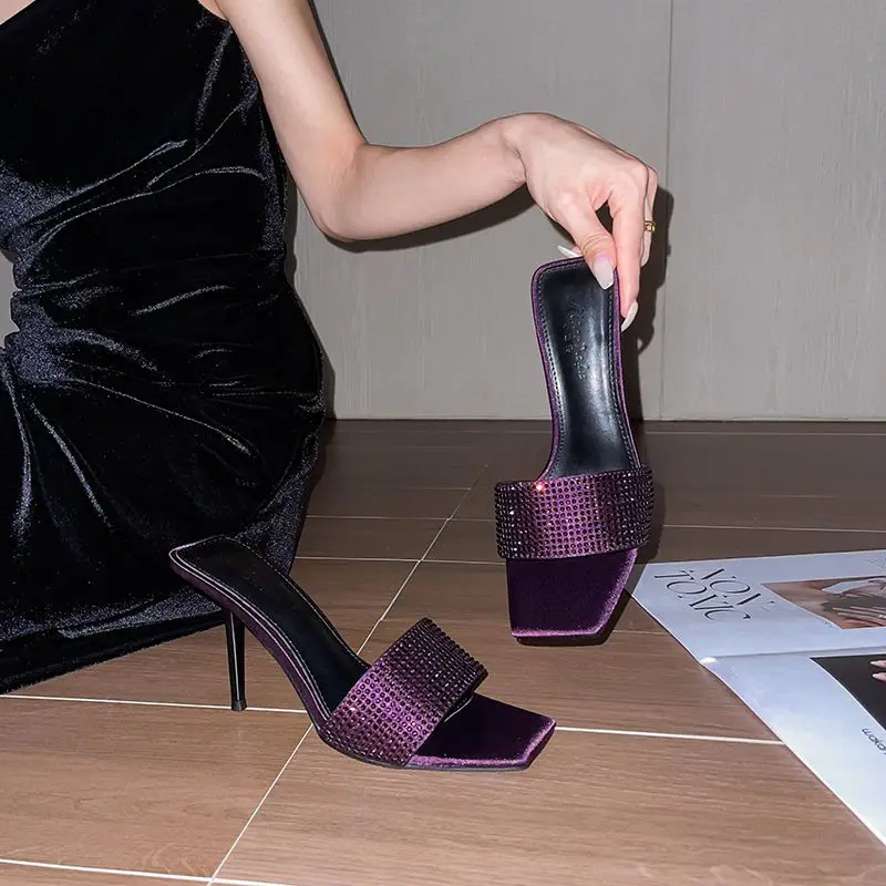 Rhinestone Square Head High-heeled Slippers Summer Celebrity Roman Sandals Women
Rhinestone Square Head High-heeled Slippers Summer Celebrity Roman Sandals Women