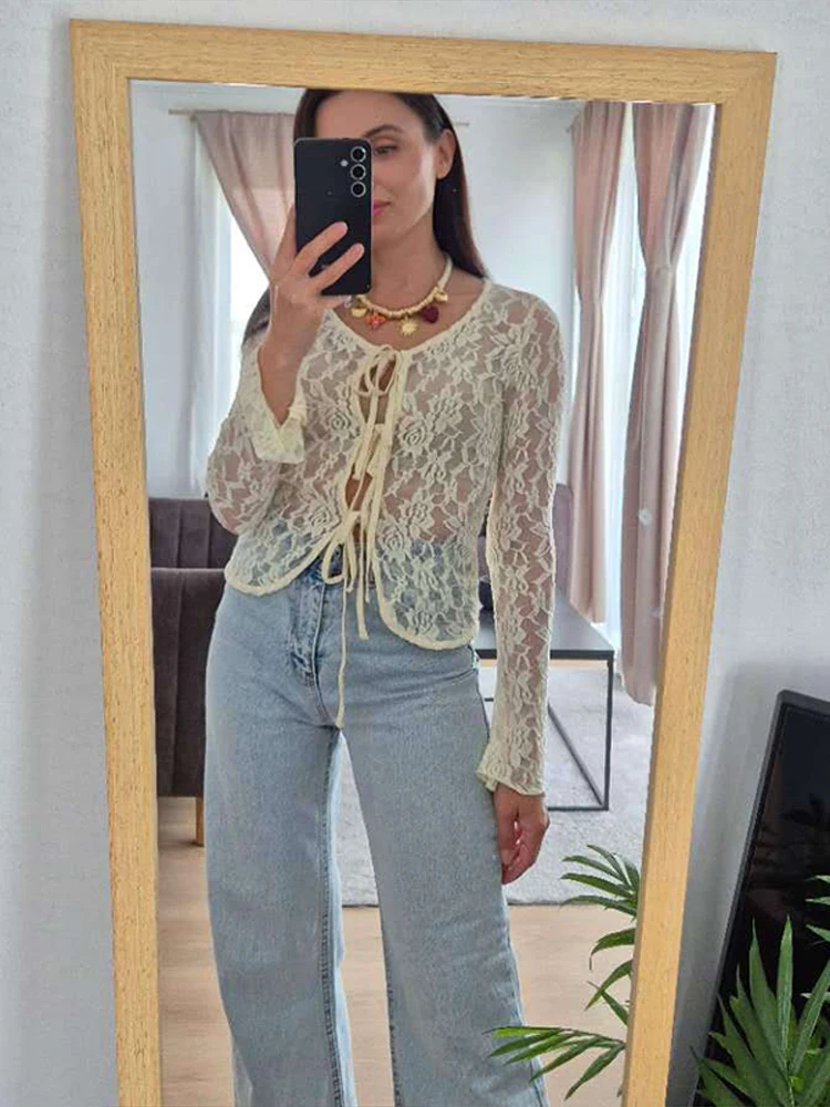 Hollow Out U-Neck Strap Lace Shirt Woman Slim Perspective Solid Color Versatile Long Sleeves Top Sexy Fashion Women's New Shirts
Hollow Out U-Neck Strap Lace Shirt Woman Slim Perspective Solid Color Versatile Long Sleeves Top Sexy Fashion Women's New Shirts